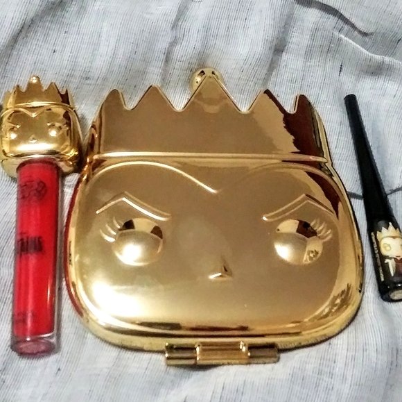 Buyget2evil Queen Funko Pop Set 